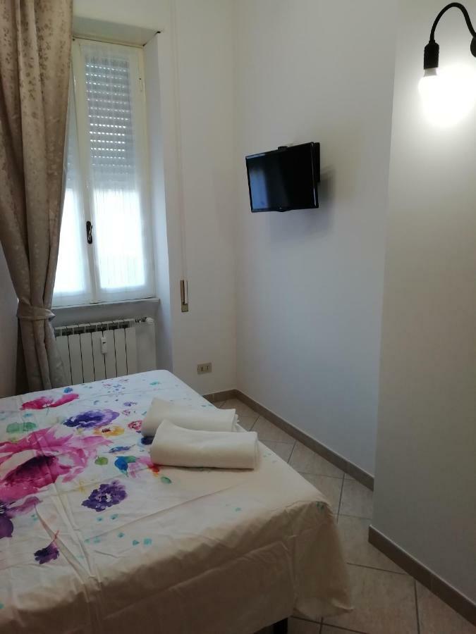 Casa SereTina Rome Bagian luar foto